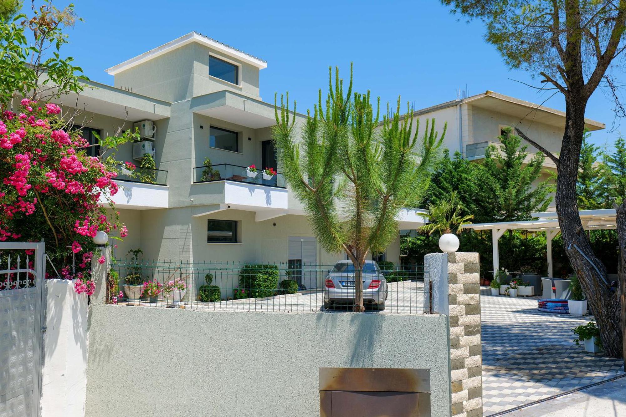 Hotel Celaj Vlore Exterior photo