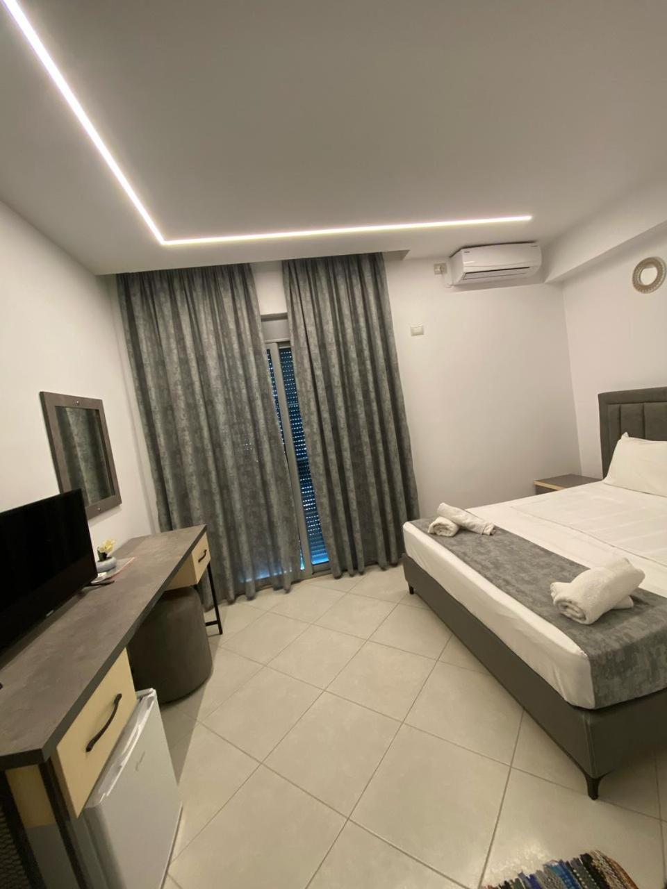 Hotel Celaj Vlore Exterior photo